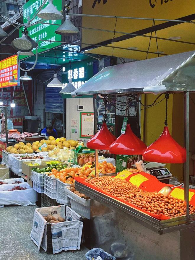 这一口是贵阳冬日街头的限定浪漫！